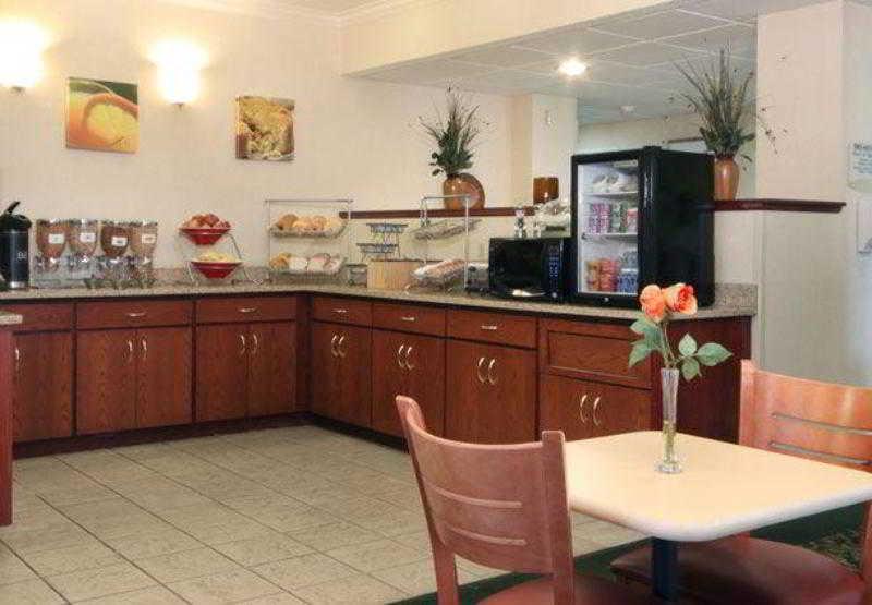 Fairfield Inn Erie Millcreek Mall Restaurace fotografie
